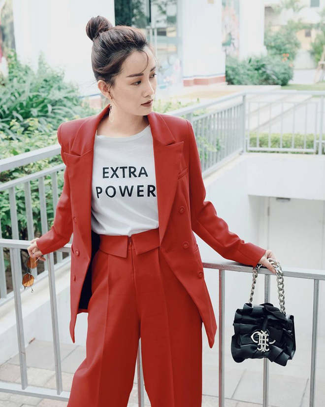 Đây chính thức là 5 mẫu blazer mà nàng công sở cần thử nghiệm ngay trong năm 2018 Đây chính thức là 5 mẫu blazer mà nàng công sở cần thử nghiệm ngay trong năm 2018