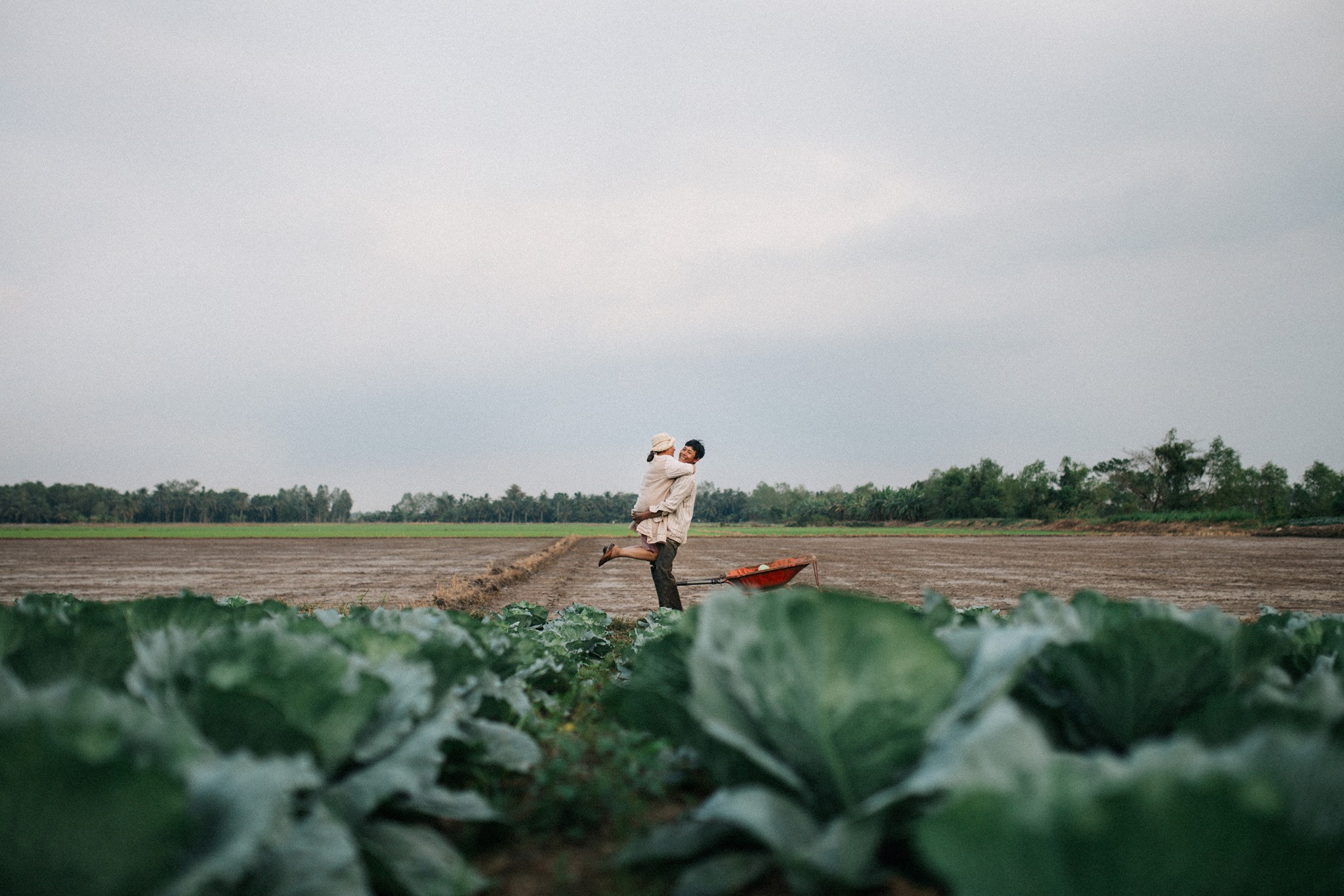 Chúng ta sống ảo mỗi ngày nhưng mấy ai biết chụp ảnh cho cha mẹ! Chúng ta sống ảo mỗi ngày nhưng mấy ai biết chụp ảnh cho cha mẹ!