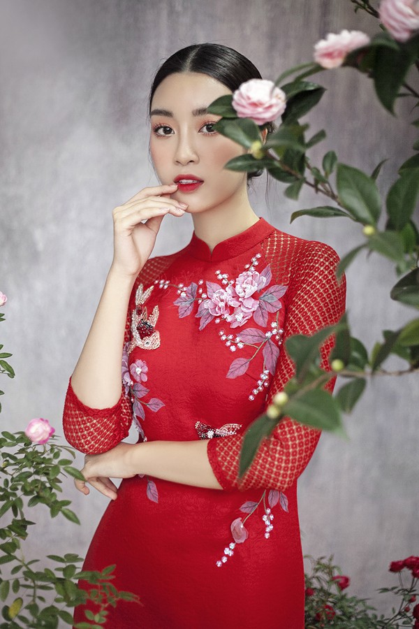 Đỗ Mỹ Linh gợi ý chọn áo dài cách tân mặc tết Đỗ Mỹ Linh gợi ý chọn áo dài cách tân mặc tết