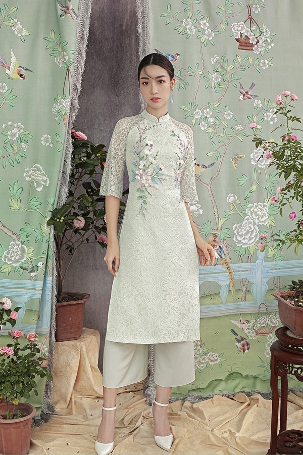 Đỗ Mỹ Linh gợi ý chọn áo dài cách tân mặc tết Đỗ Mỹ Linh gợi ý chọn áo dài cách tân mặc tết