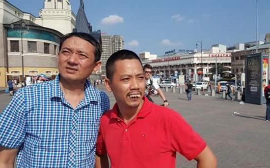 Cuộc sống đáng mơ ước với vợ đẹp, con ngoan của chàng diễn viên thấp bé Bình Trọng