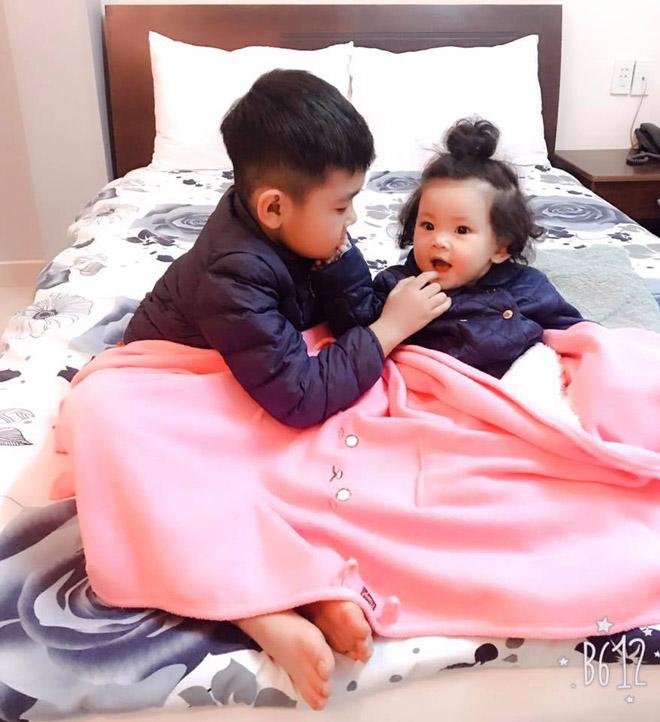 Từng bị ném đá, giờ đây Hải Băng lại được chồng chiều - con xinh, ngày một viên mãn Từng bị ném đá, giờ đây Hải Băng lại được chồng chiều - con xinh, ngày một viên mãn
