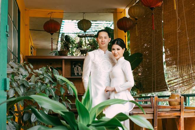 Trang Trần xác nhận lên xe hoa cùng ông xã Việt kiều sau 2 năm sinh con Trang Trần xác nhận lên xe hoa cùng ông xã Việt kiều sau 2 năm sinh con