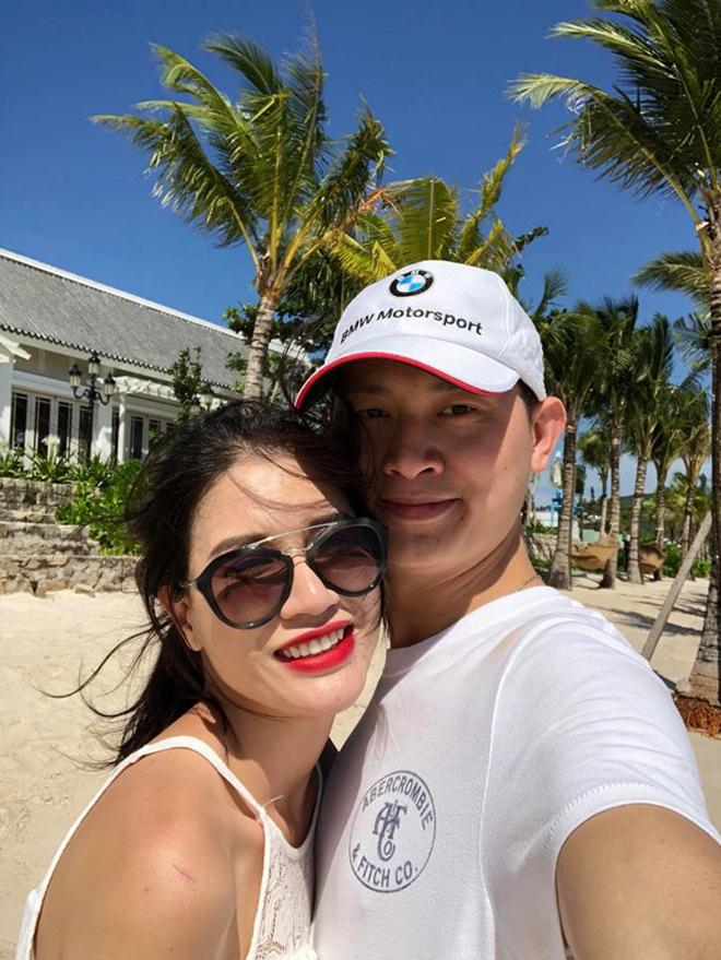 Trang Trần xác nhận lên xe hoa cùng ông xã Việt kiều sau 2 năm sinh con Trang Trần xác nhận lên xe hoa cùng ông xã Việt kiều sau 2 năm sinh con
