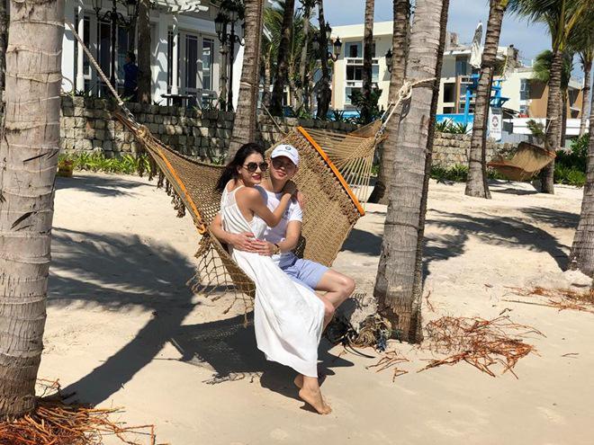 Trang Trần xác nhận lên xe hoa cùng ông xã Việt kiều sau 2 năm sinh con