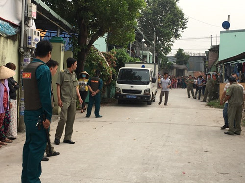 Thực nghiệm hiện trường vụ vợ sát hại chồng rồi phân xác ở Bình Dương