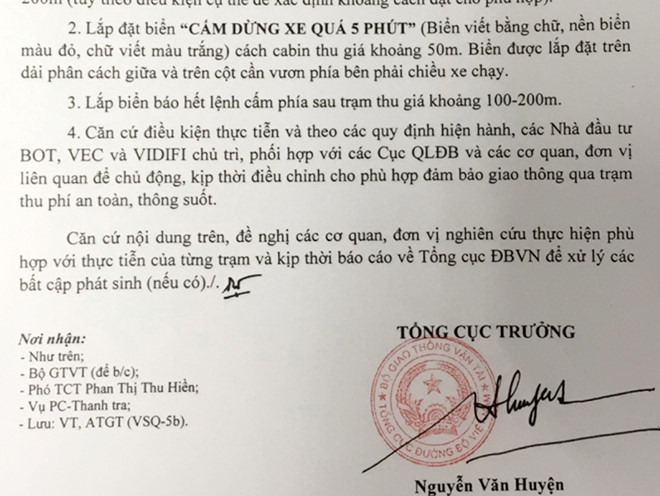 Cấm dừng xe quá 5 phút tại trạm thu phí có trái luật?