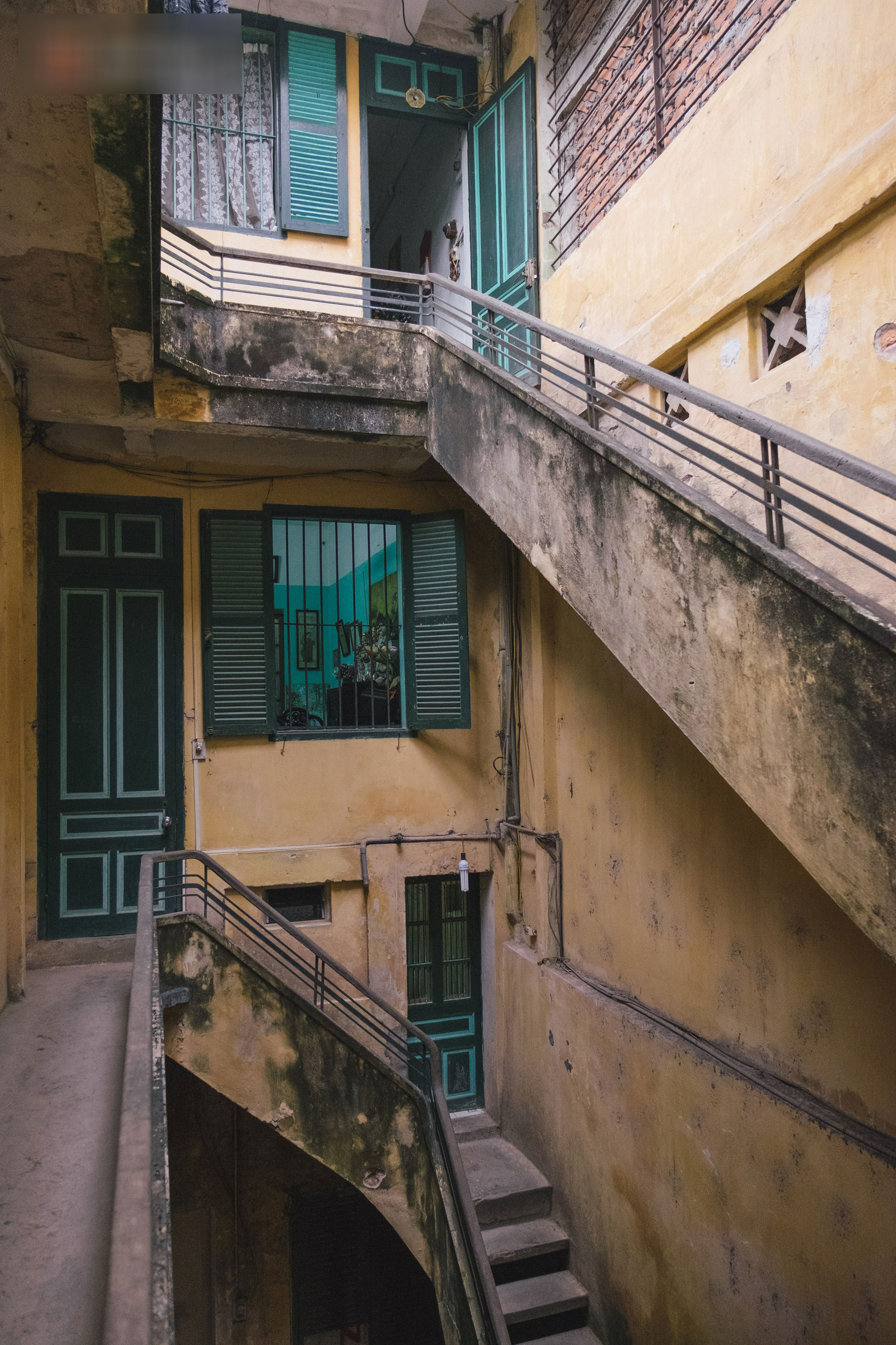 Gia đình buôn tơ lụa giàu nức tiếng phố hàng Đào và căn nhà cổ ngưng đọng thời gian suốt 50 năm qua