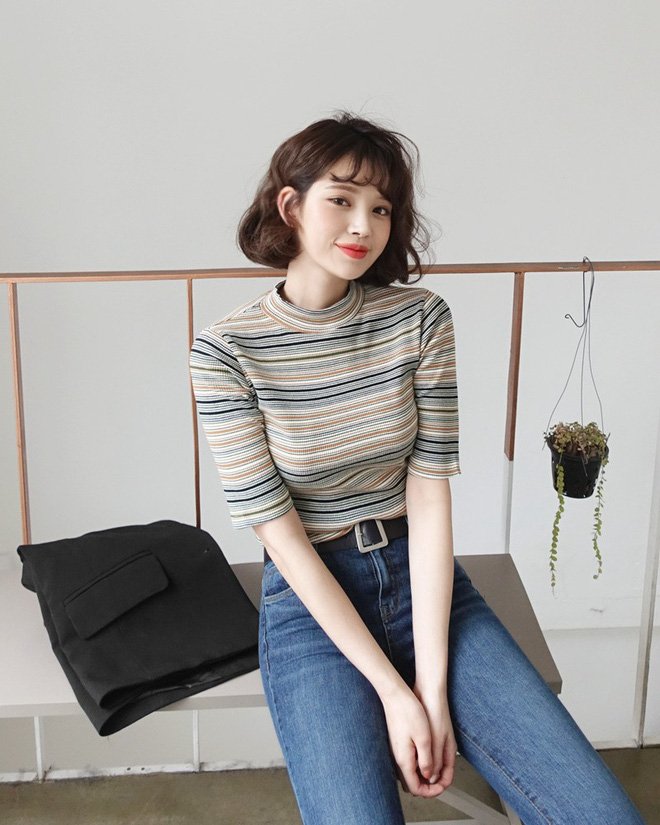 Áo len kẻ nhiều màu đang hot và đây là 3 kiểu quần rất ăn ý để kết hợp cùng Áo len kẻ nhiều màu đang hot và đây là 3 kiểu quần rất ăn ý để kết hợp cùng