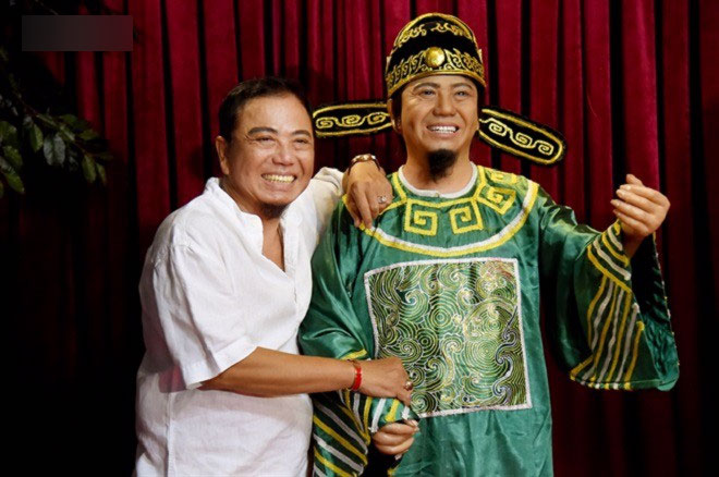 Hồng Tơ cạo trọc đầu, ăn chay khi cha trở bệnh, nguy kịch