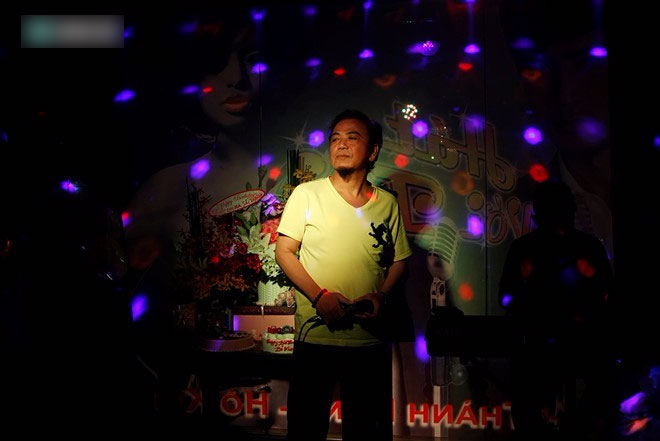 Hồng Tơ cạo trọc đầu, ăn chay khi cha trở bệnh, nguy kịch