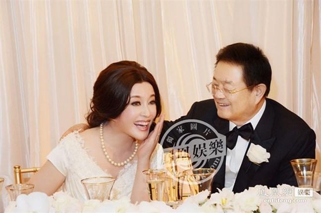 Nhìn gần không ai nghĩ người phụ nữ trước mặt chính là Võ Tắc Thiên Lưu Hiểu Khánh