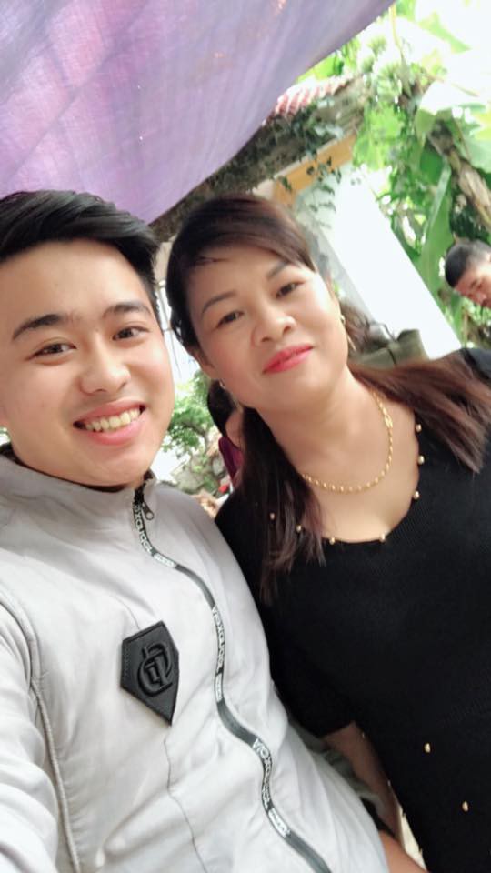 Dân mạng Việt thi nhau khoe ảnh mẫu hậu U50 mà tâm hồn đôi mươi, ăn mặc xì tin chẳng kém thanh niên