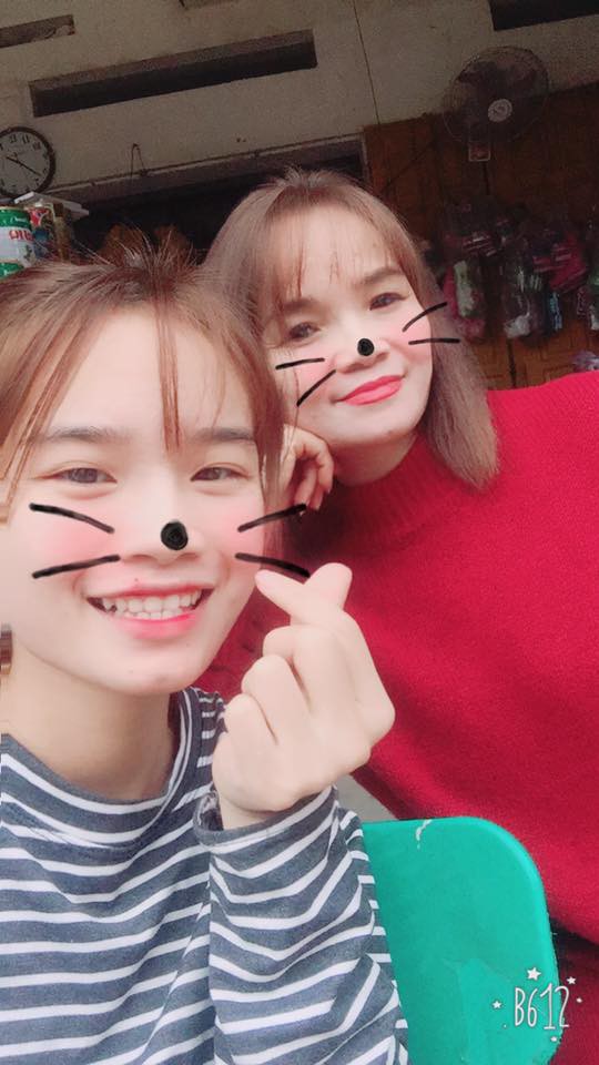 Dân mạng Việt thi nhau khoe ảnh mẫu hậu U50 mà tâm hồn đôi mươi, ăn mặc xì tin chẳng kém thanh niên