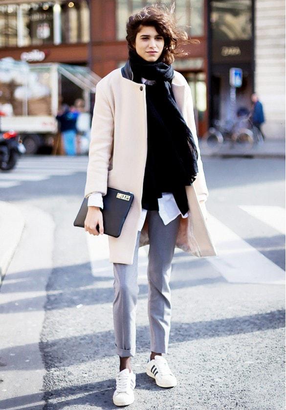 Mách các mẹ bỉm sữa loạt bí kíp siêu chuẩn để phối đồ cùng giày thể thao