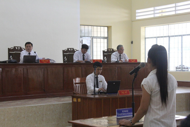 Vụ bé gái tự tử do bị hiếp dâm: VKS đề nghị mức án 6-7 năm tù cho bị cáo Hữu Bê