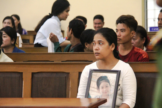 Sau 7 giờ xét xử, bị cáo nghi dâm ô khiến bé gái 13 tuổi tự tử vẫn quanh co chối tội