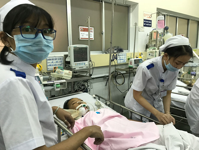 Học sinh nguy kịch nghi do uống trà sữa không rõ nguồn gốc: BV Nhi đồng 1 nói gì?