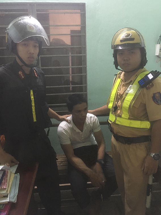 Lần theo định vị bắt kẻ trộm xe đang phê ma túy