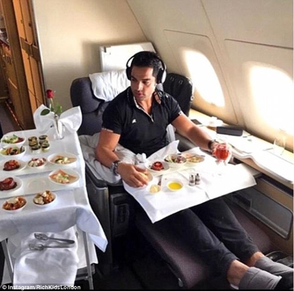 Giới siêu giàu tích cực hưởng ứng tinh thần ‘tháng giêng là tháng ăn chơi’