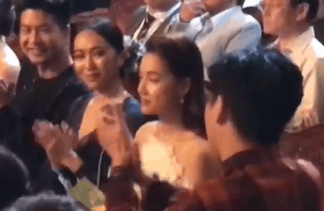 Nhân chứng cho khoảnh khắc Trường Giang cầu hôn Nhã Phương, Diệu Nhi nói gì? Nhân chứng cho khoảnh khắc Trường Giang cầu hôn Nhã Phương, Diệu Nhi nói gì?