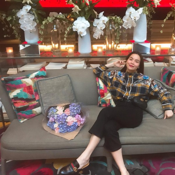 Phạm Hương, Kỳ Duyên đã cất giày cao vời vợi vào tủ… để tậu mốt giày Selena Gomez mê mẩn