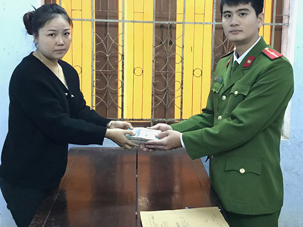 Bị mất gần 100 triệu đồng do bỏ tiền trong cốp xe đi ăn giỗ