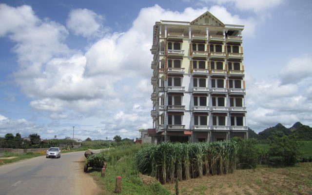 Mẹ trùm ma túy Tàng Keangnam đòi bảo vệ lâu đài con trai xây dựng