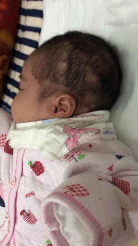 Những quả đầu ruộng bậc thang, bát tô úp do mẹ tự tay cắt tóc cho con diện Tết khiến ai nấy không thể nhịn cười