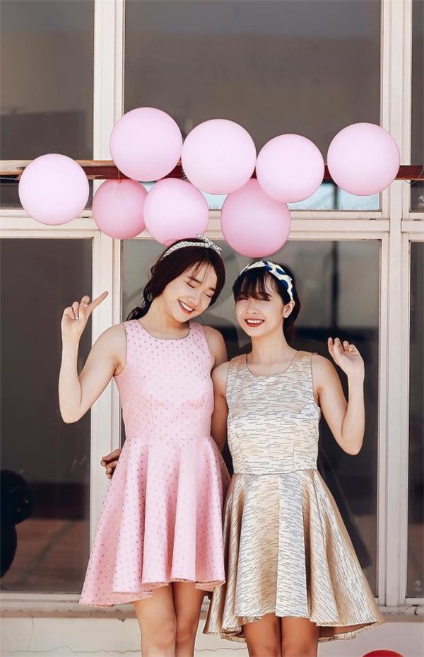 Nhan sắc gia đình toàn mỹ nhân của Nhã Phương: Chị đằm thắm dịu dàng, em ngọt ngào trong trẻo