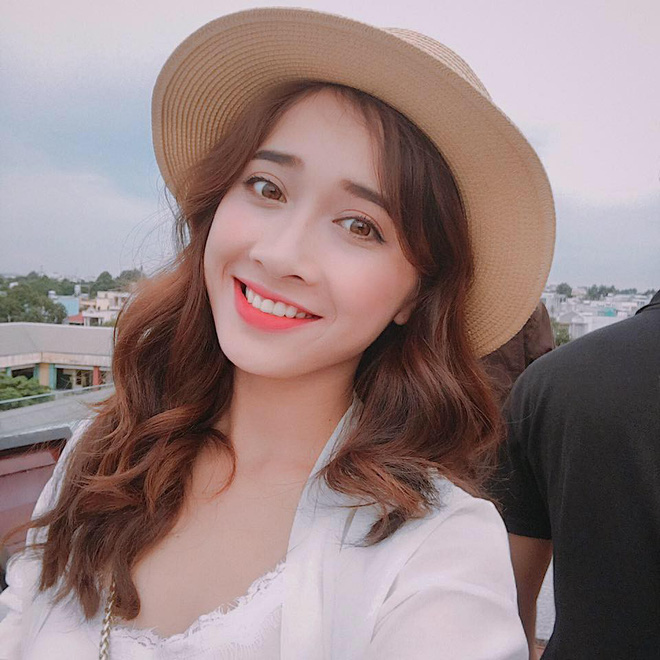 Nhan sắc gia đình toàn mỹ nhân của Nhã Phương: Chị đằm thắm dịu dàng, em ngọt ngào trong trẻo