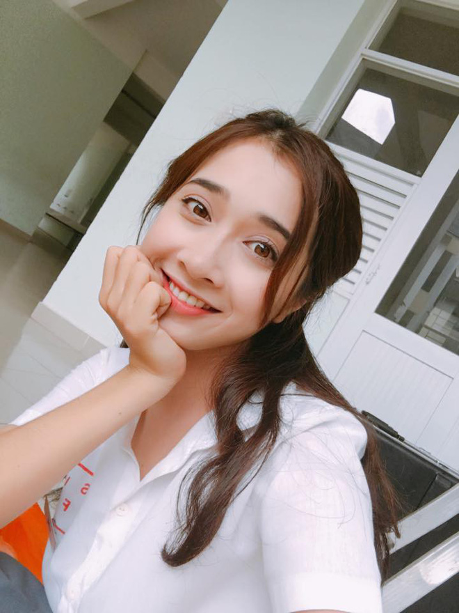 Nhan sắc gia đình toàn mỹ nhân của Nhã Phương: Chị đằm thắm dịu dàng, em ngọt ngào trong trẻo