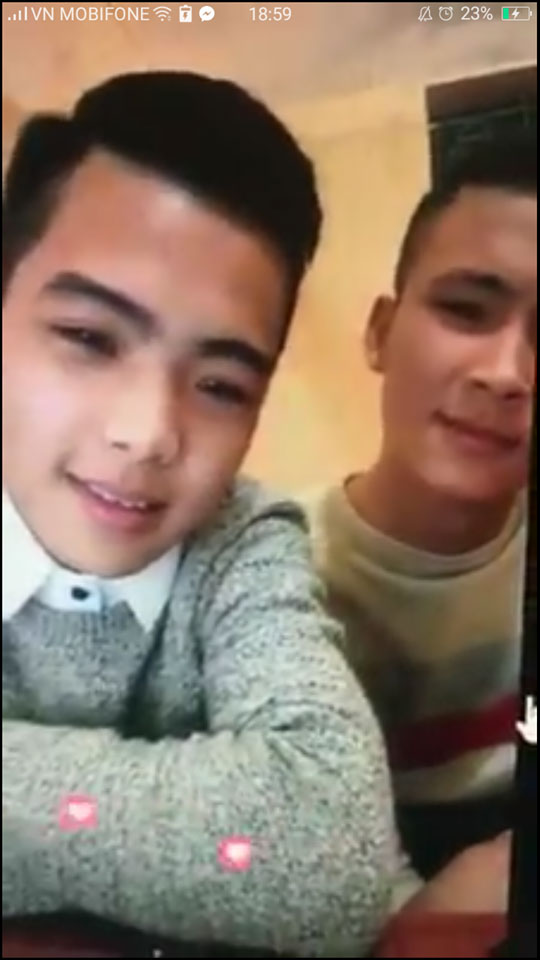 Tại ngoại chờ xét xử, thanh niên vụ chặn xe xin tiền lại sống ảo