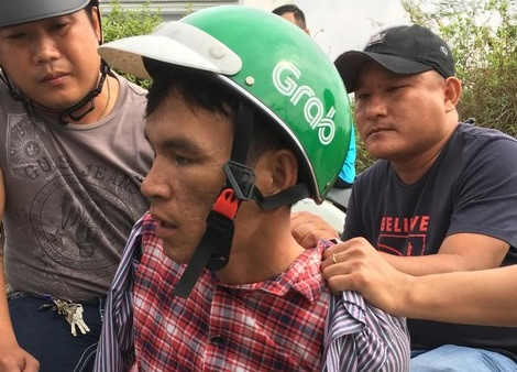 Bắt tên nghiện liên tiếp gây ra 5 vụ cướp xe ôm ở Sài Gòn