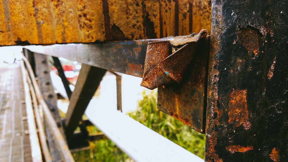 Cận cảnh hiện trường kinh hoàng sập cầu Long Kiển ở Sài Gòn, chưa thể vớt ô tô tải rơi xuống sông