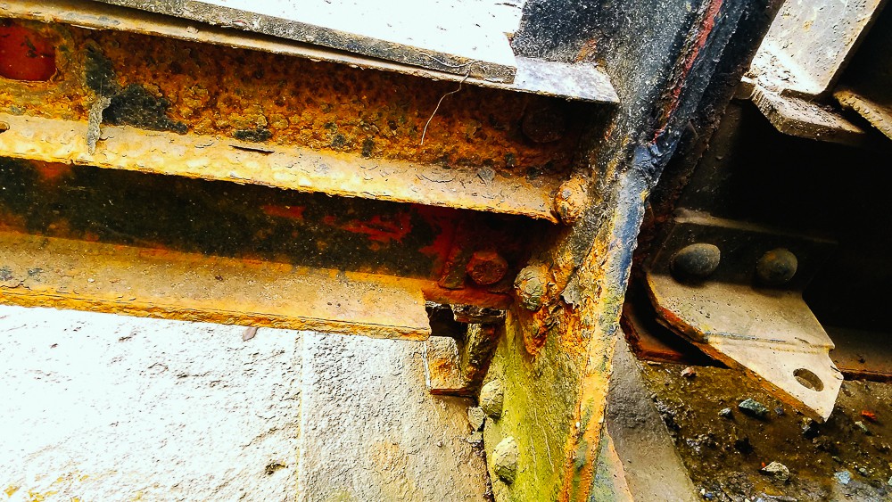 Cận cảnh hiện trường kinh hoàng sập cầu Long Kiển ở Sài Gòn, chưa thể vớt ô tô tải rơi xuống sông