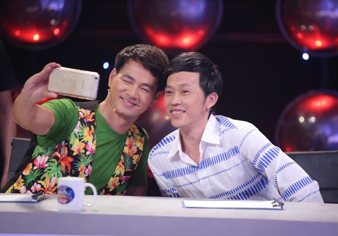 Nghệ sĩ Hoài Linh kể khổ vì tin chèn ép khiến Xuân Bắc mất vị trí MC