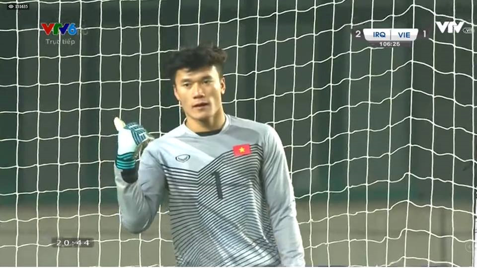 Dân mạng tìm kiếm thủ môn Bùi Tiến Dũng sau trận thắng lịch sử