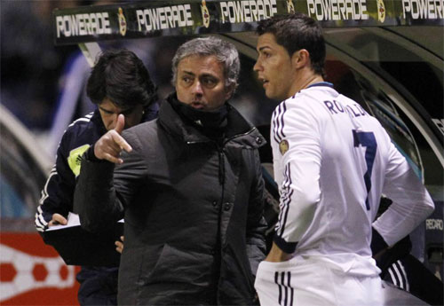 Mourinho bật đèn xanh cho Ronaldo trở lại Man Utd