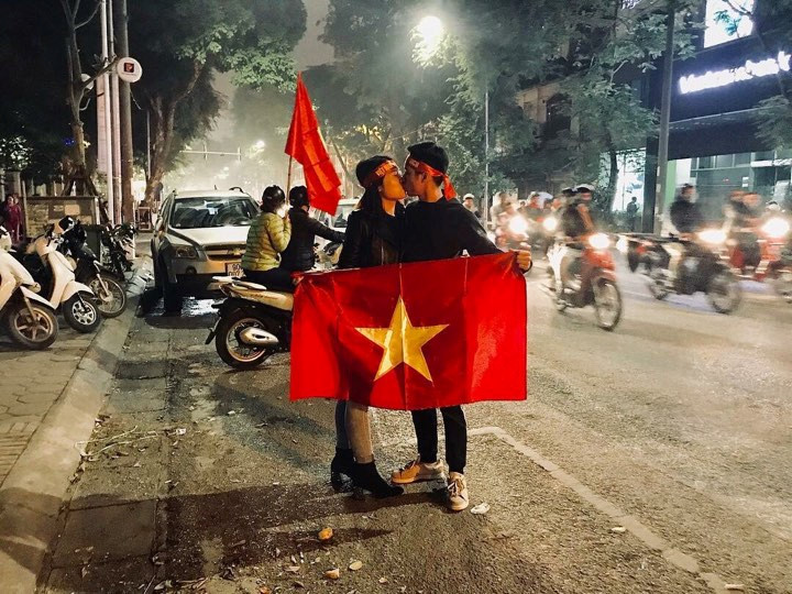 Muôn kiểu ăn mừng U23 Việt Nam lần đầu vào bán kết giải châu Á