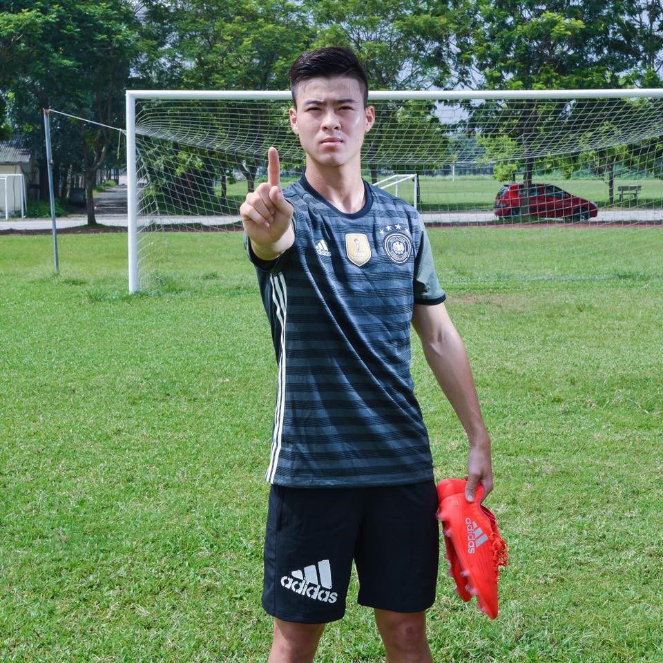 Lại 1 chàng cầu thủ nữa của U23 được chị em gọi tên: Hotboy sinh năm 1996, cao 1m80! Lại 1 chàng cầu thủ nữa của U23 được chị em gọi tên: Hotboy sinh năm 1996, cao 1m80!