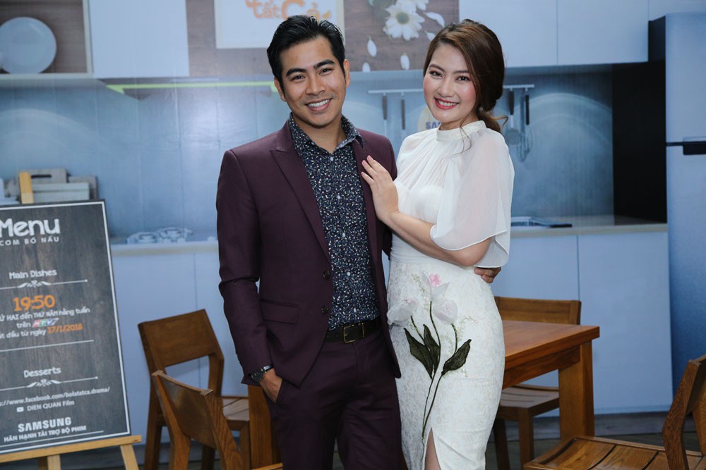 Tết này chỉ cần ở nhà bật tivi xem 6 phim Việt này là đủ ấm!