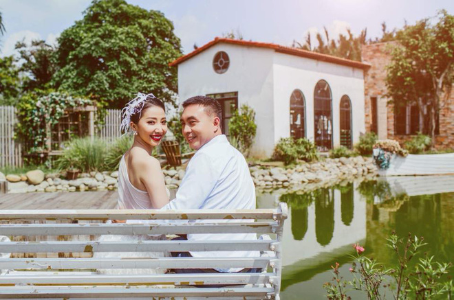 Clip: Cô dâu ở Hậu Giang mang trên người hơn 1kg vàng, quẩy tưng bừng trong đám cưới