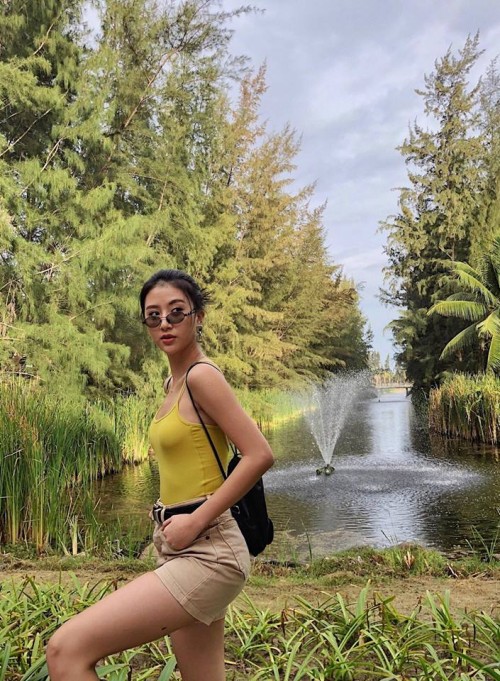 Xuất hiện với phong cách sexy, Quỳnh Anh Shyn làm dấy lên nghi vấn ‘trùng tu’ vòng 1 Xuất hiện với phong cách sexy, Quỳnh Anh Shyn làm dấy lên nghi vấn ‘trùng tu’ vòng 1
