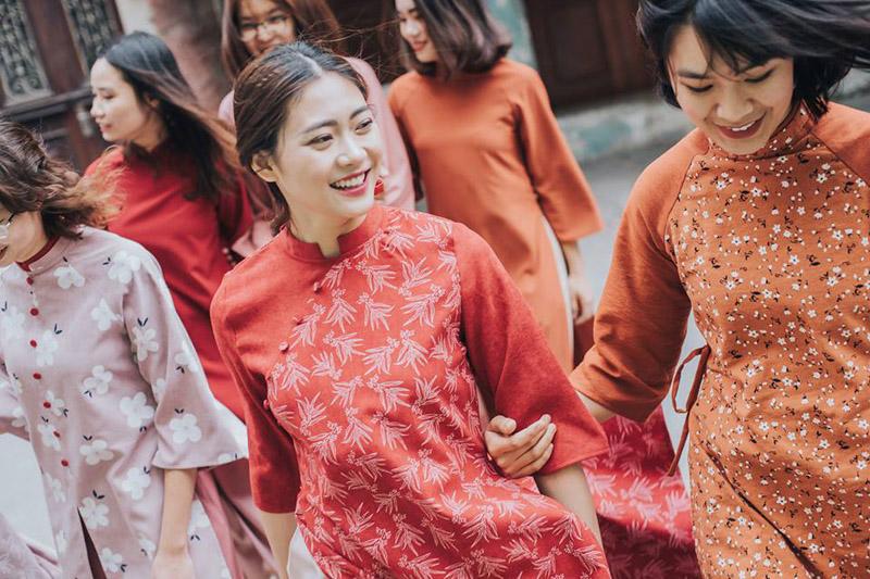 Hoa mắt với quá nhiều mẫu áo dài, cuối cùng cũng tìm ra 4 kiểu đẹp và nổi nhất!