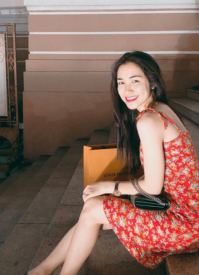 Có bạn trai mới, Hòa Minzy đối xử thế nào với hình xăm Công Phượng?