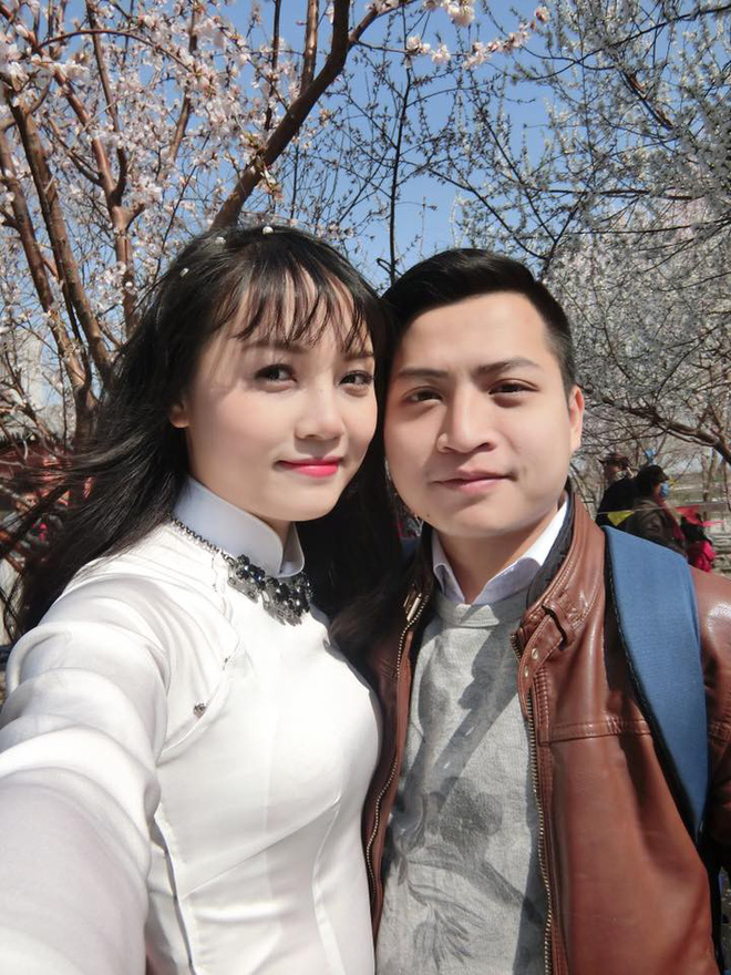 Đã tìm ra ông bố dễ thương trong clip cắn chặt khăn cổ vũ U23 Việt Nam chiến thắng vì sợ con thức Đã tìm ra ông bố dễ thương trong clip cắn chặt khăn cổ vũ U23 Việt Nam chiến thắng vì sợ con thức