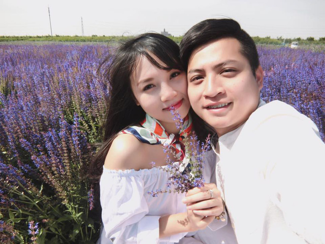 Đã tìm ra ông bố dễ thương trong clip cắn chặt khăn cổ vũ U23 Việt Nam chiến thắng vì sợ con thức