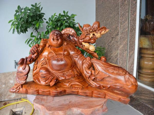 Cách bày tượng Phật trong nhà hợp phong thủy, tránh cấm kị, mang tài lộc cho gia chủ Cách bày tượng Phật trong nhà hợp phong thủy, tránh cấm kị, mang tài lộc cho gia chủ