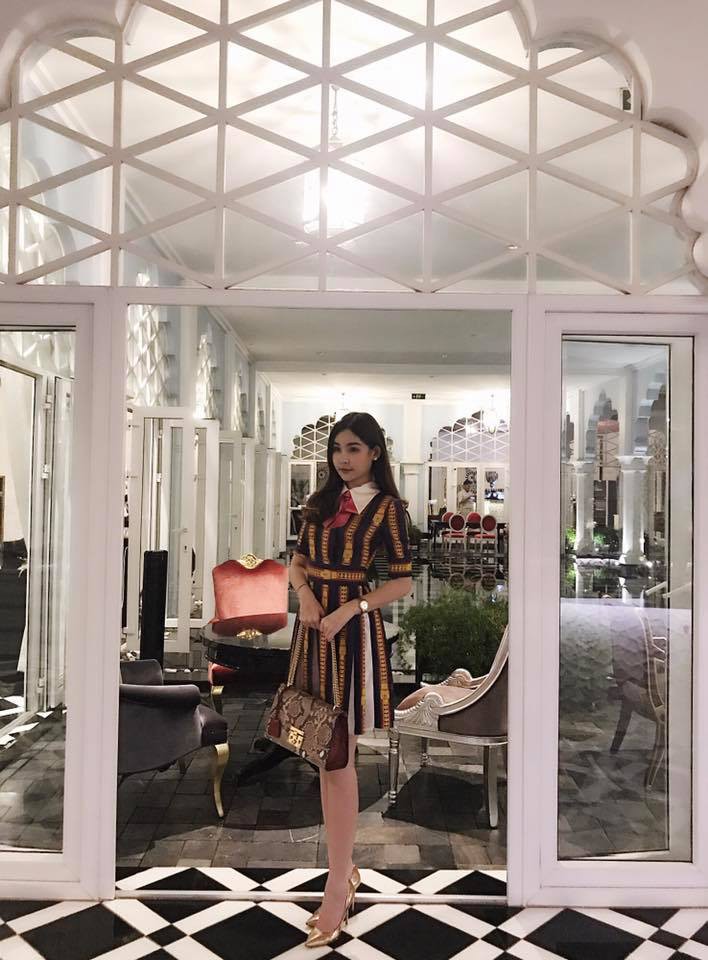 Trước nguy cơ bị thu hồi vương miện Hoa hậu, Lê Âu Ngân Anh vẫn hạnh phúc đón tuổi mới bên gia đình